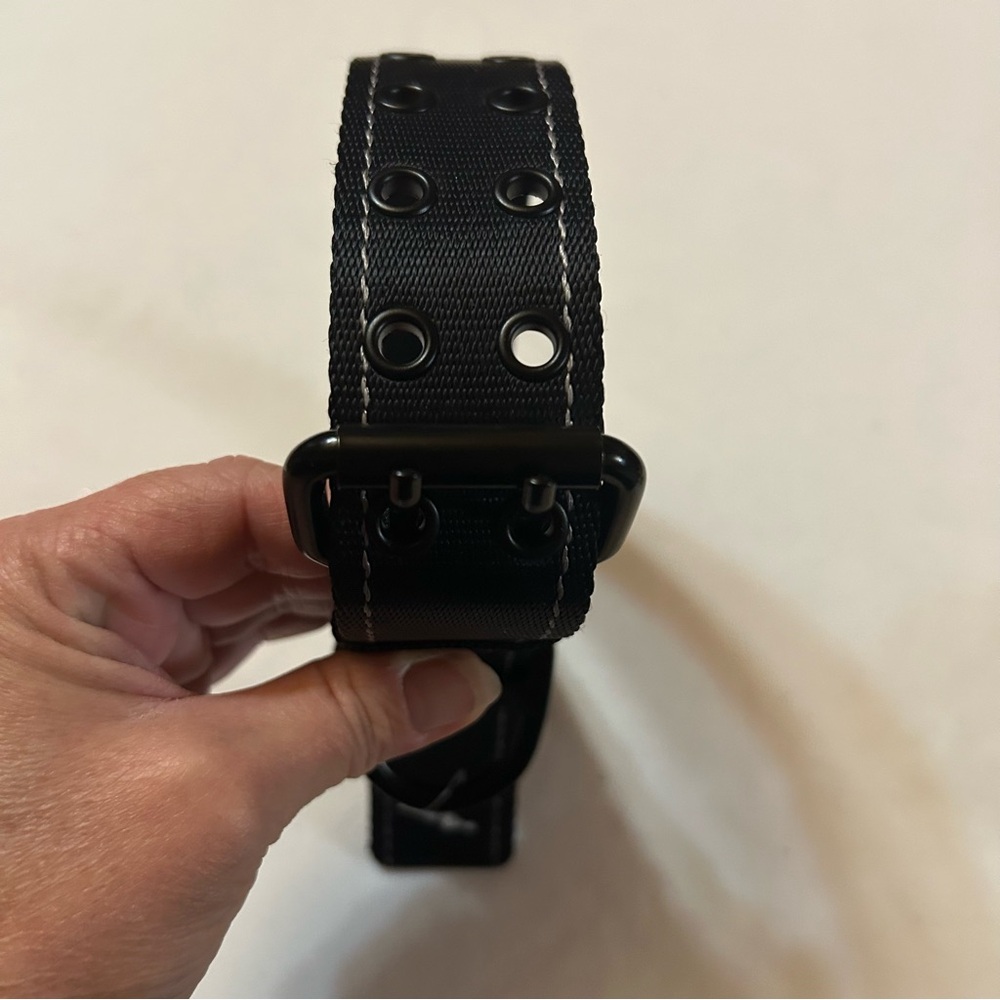 Medium Kong Black Buckle Collar